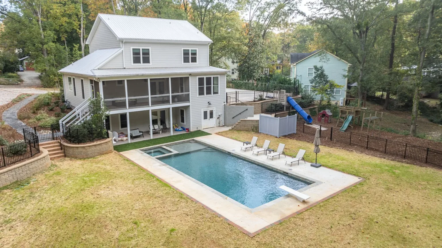Swimming pool built by Bulldog Pool Builders