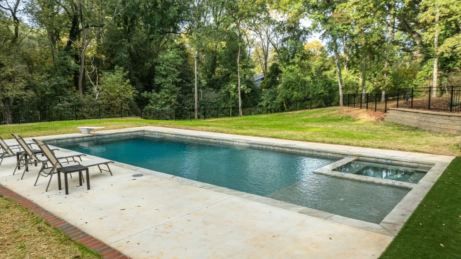 Swimming pool built by Bulldog Pool Builders